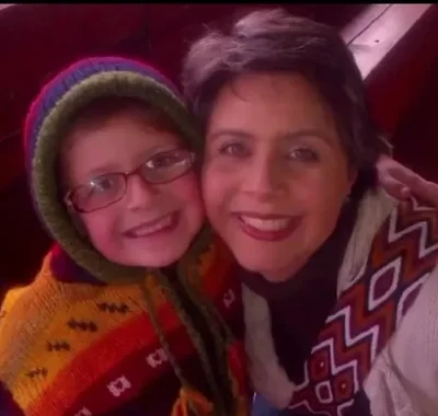 Kathy con Juan Pablo de niño